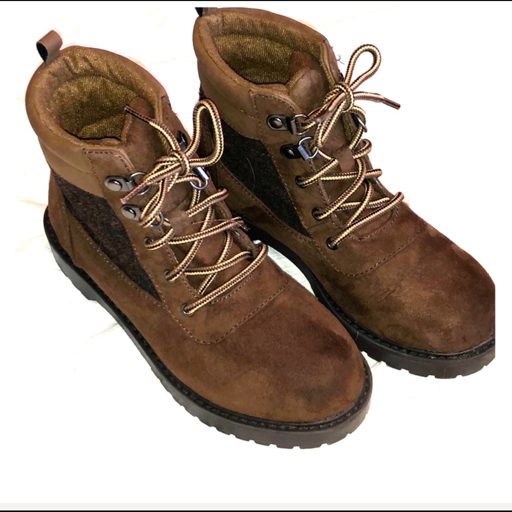 OLD NAVY Youth hiking boots